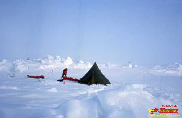 Christopher Pala crosses the north pole on ski's