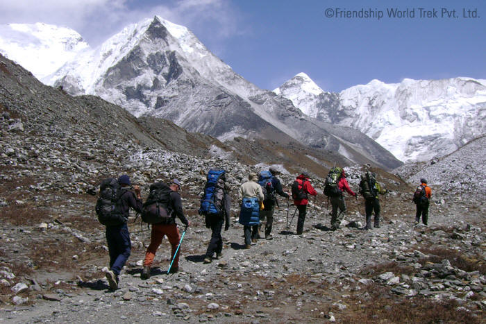 Trekking throught the highest parts for the world
