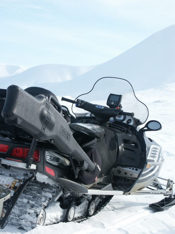 A picture of a polaris snowmobile.